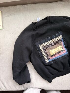 Vintage - Black Crewneck Sweatshirt with Multicolor Patchwork - Cottage core